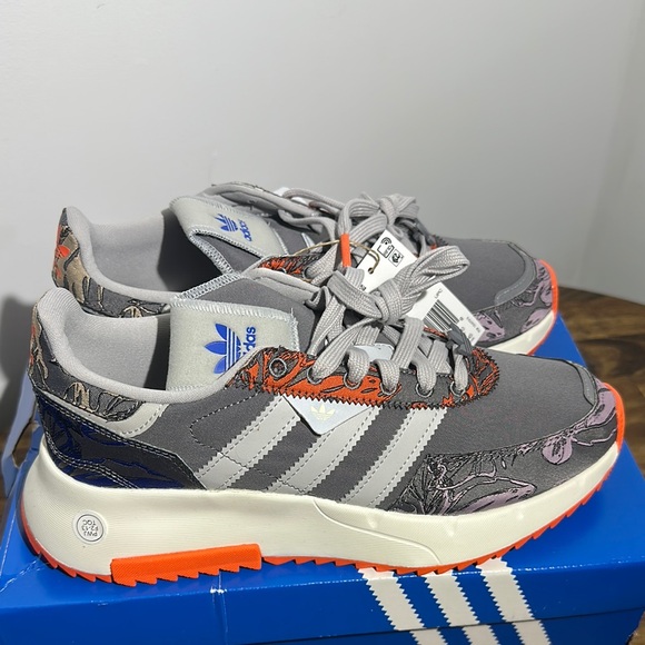 Adidas Gray and Orange Sneakers with Signature Stripes - Picture 6 of 6